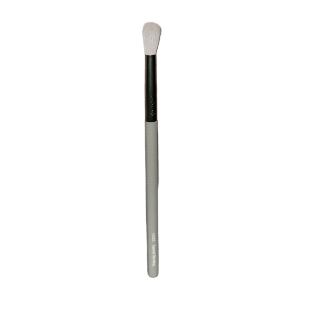 3/$20! Laruce‎ Tapered Blending Brush - Picture 2 of 6